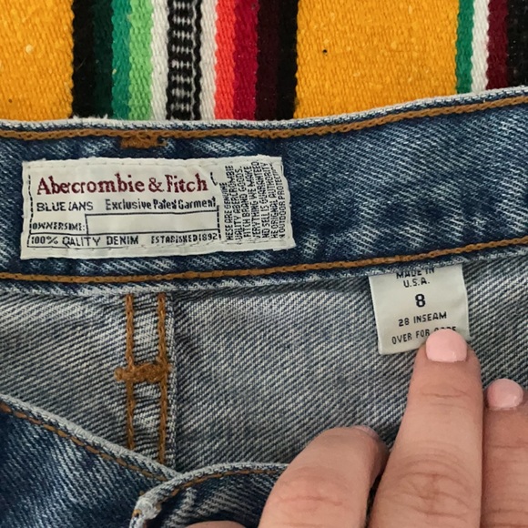 Vintage Abercrombie High-waisted Shorts - Picture 3 of 4
